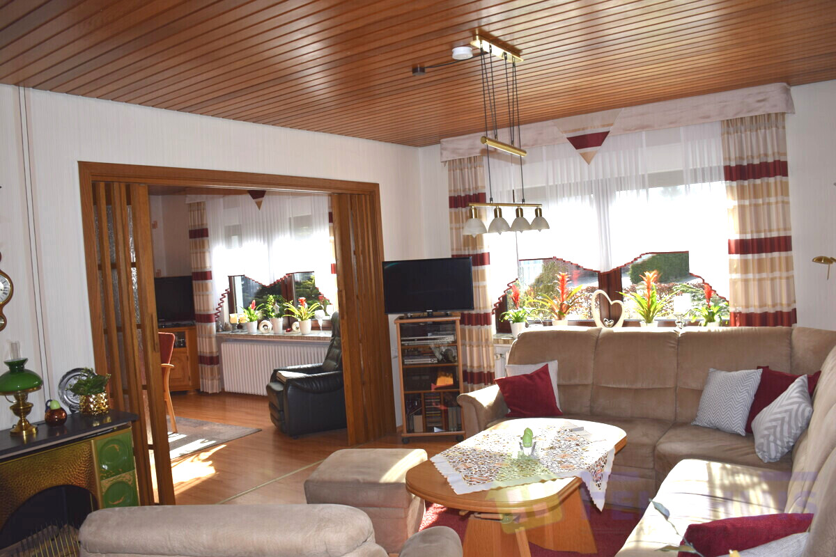 Wohn- und Esszimmer Bild 2