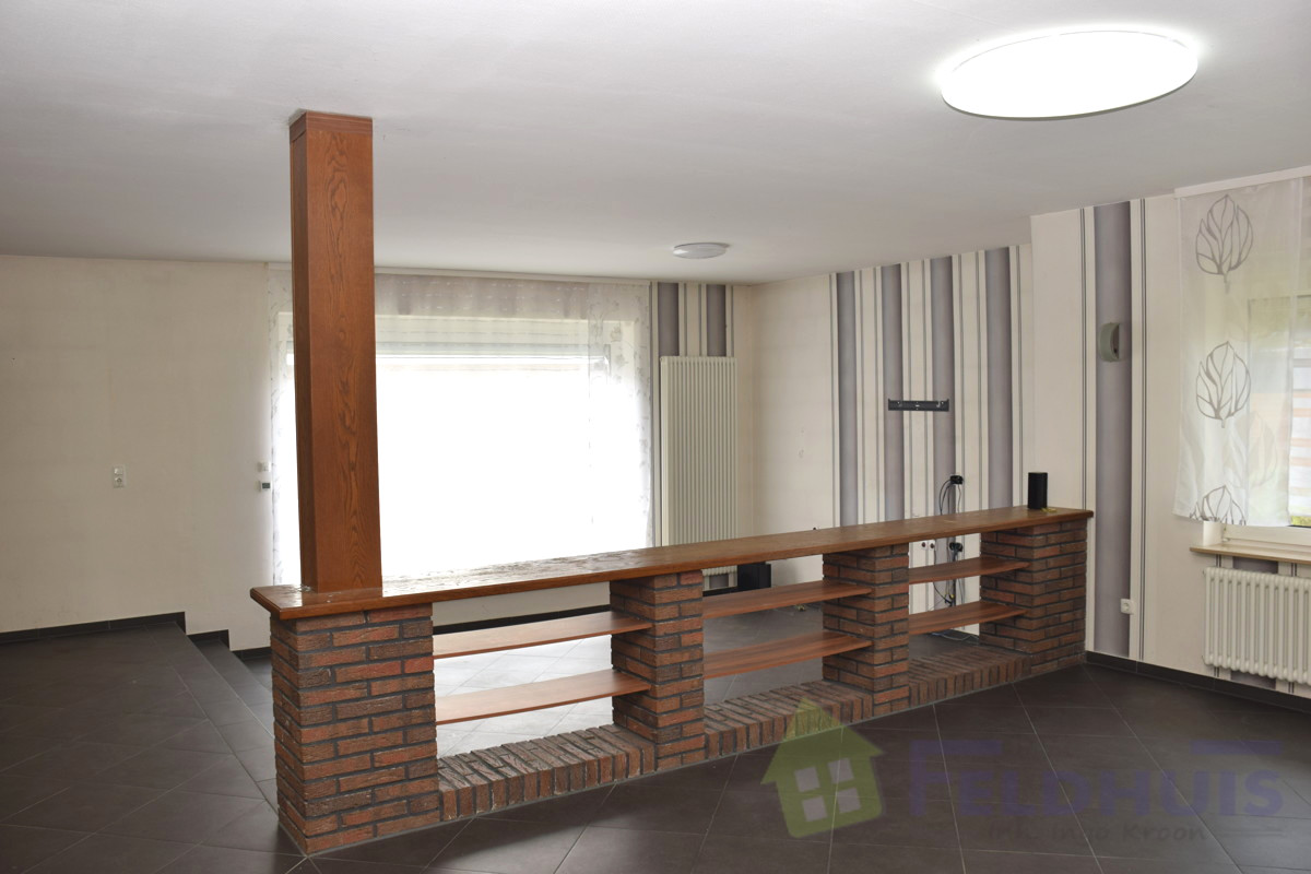 Wohn- und Esszimmer Bild 4