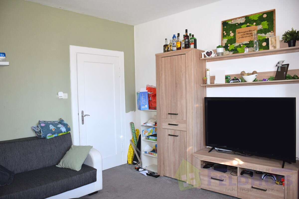 Wohnzimmer Bild 2 Wohnung rechts