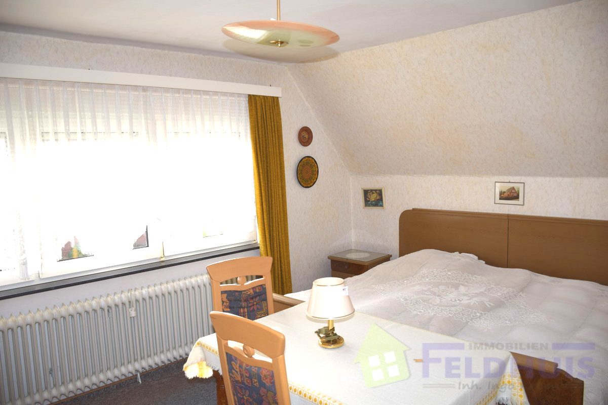 Schlafzimmer DG Bild 1