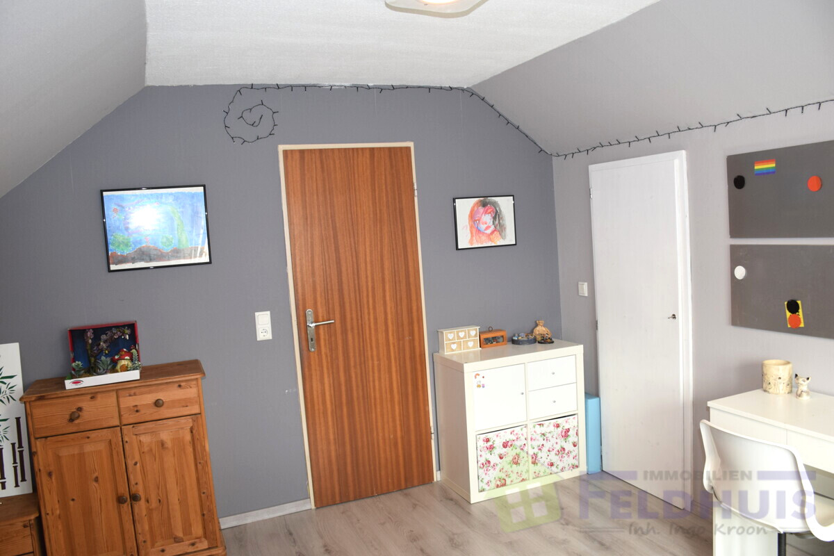 Schlafzimmer DG Bild 3