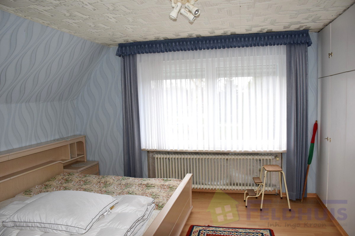 Schlafzimmer DG