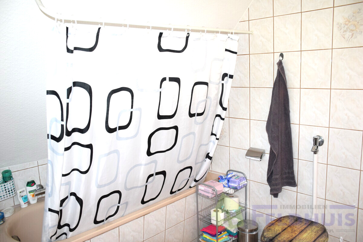 Badezimmer DG Bild 2