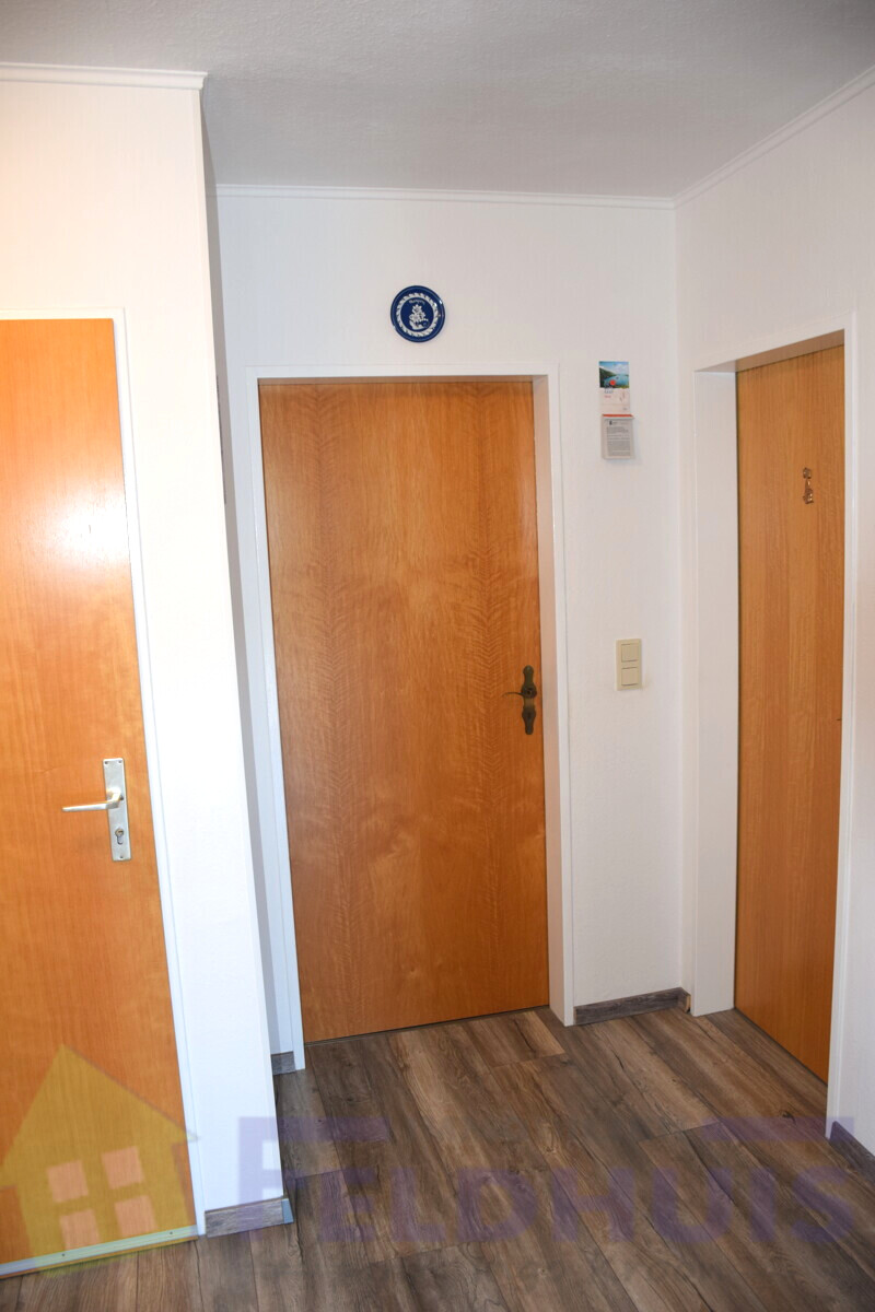 Flur DG Wohnung rechts
