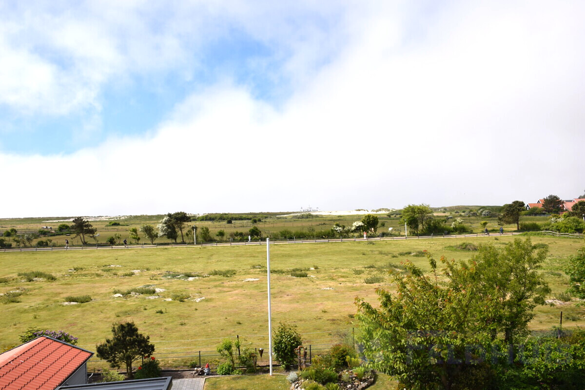 Idyllischer Blick auf den Weststrand Bild 1