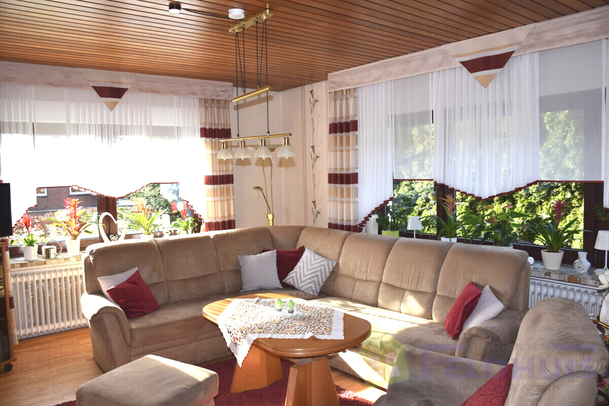 Wohn- und Esszimmer Bild 1