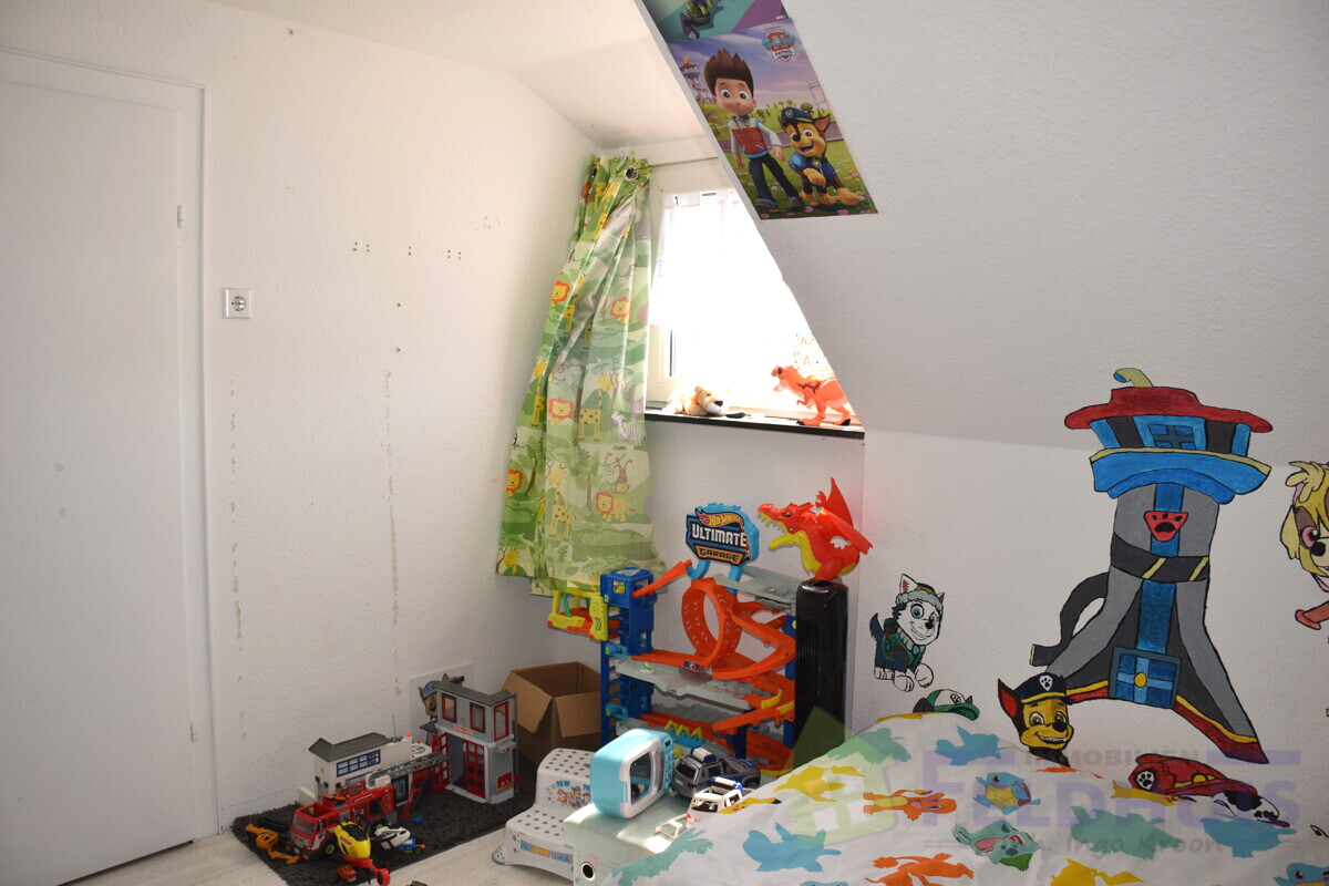 Kinderzimmer DG Bild 2 Wohnung rechts