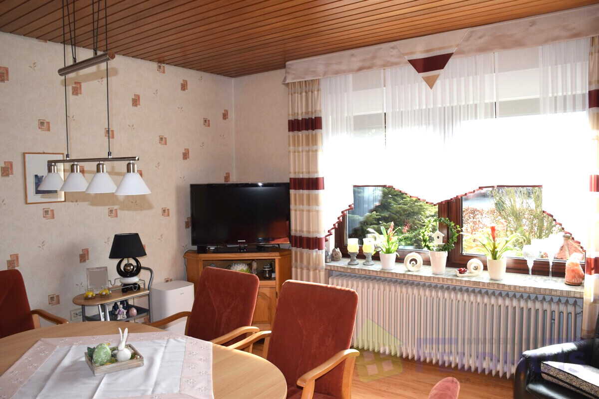 Wohn- und Esszimmer Bild 4