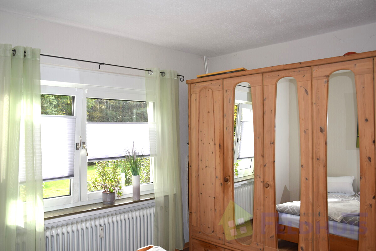 Schlafzimmer EG Bild 2