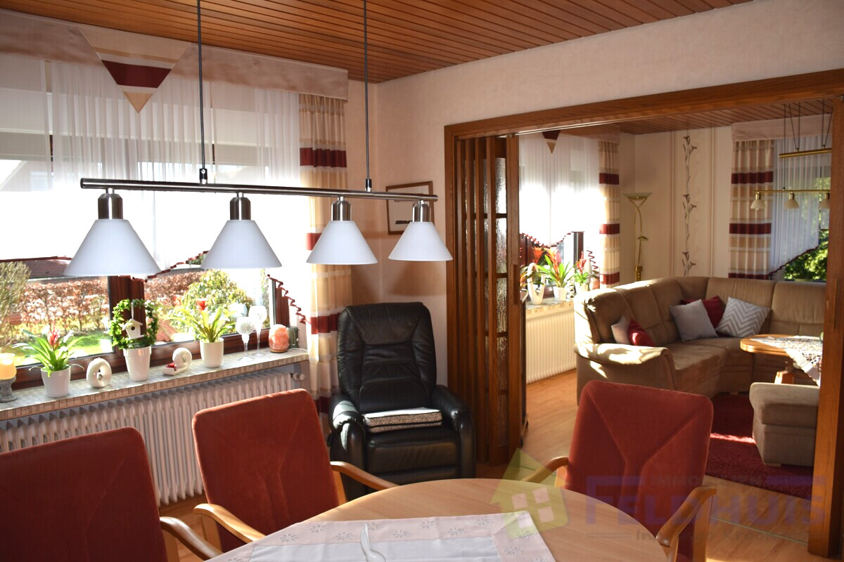 Wohn- und Esszimmer Bild 5