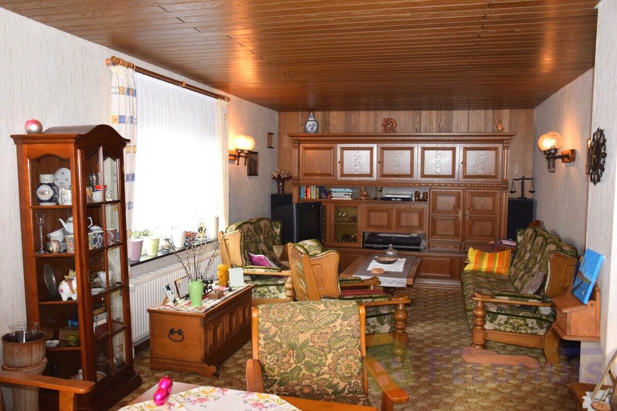 Wohn- und Esszimmer Bild 1