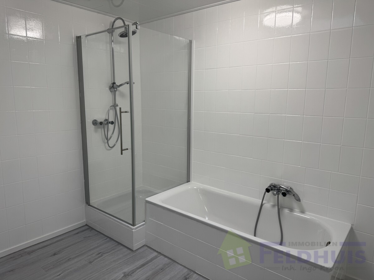 Badezimmer Bild 2 