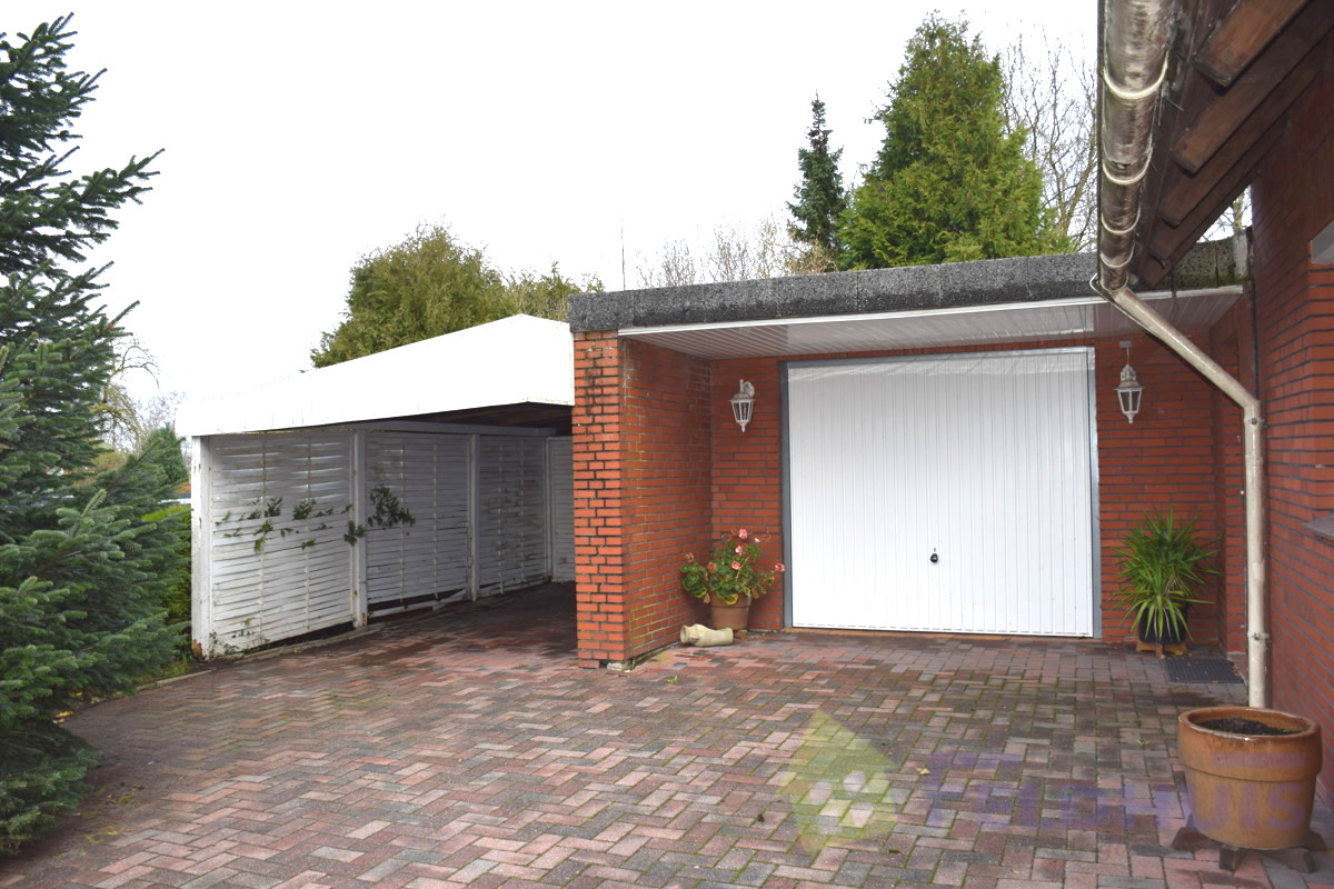 Garage und Carport