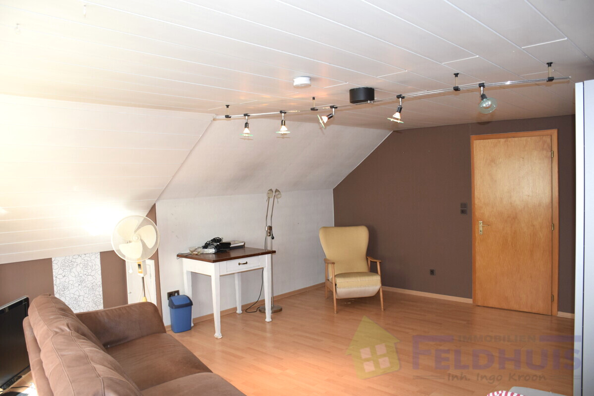 Schlafzimmer DG Bild 2