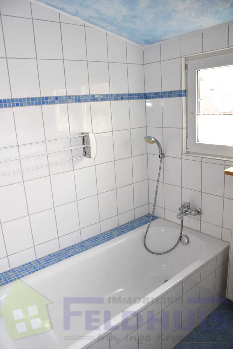 Badezimmer DG Bild 2