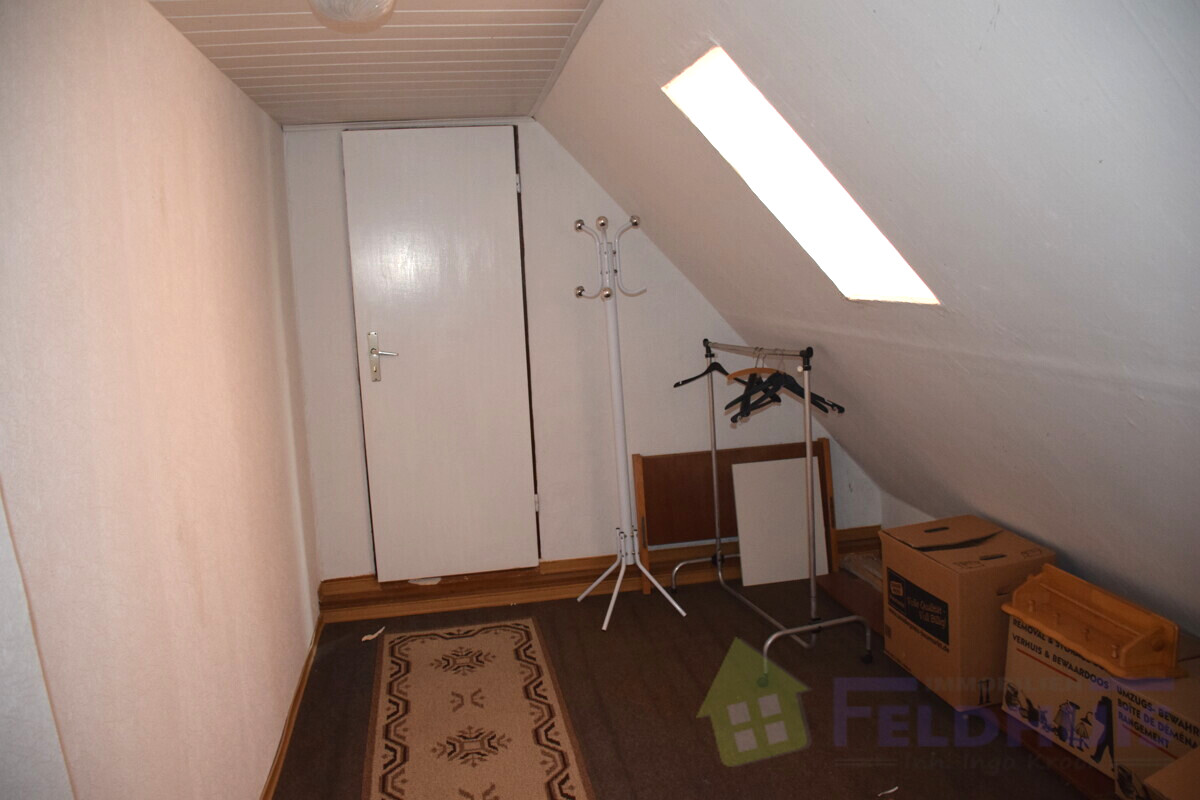 Durchgangszimmer DG