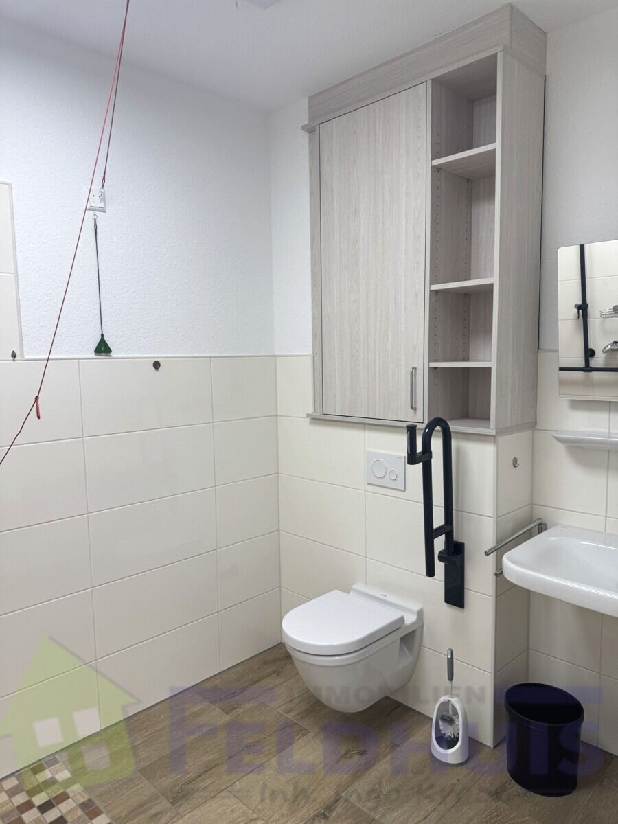 Badezimmer Zimmer 8 Bild 1