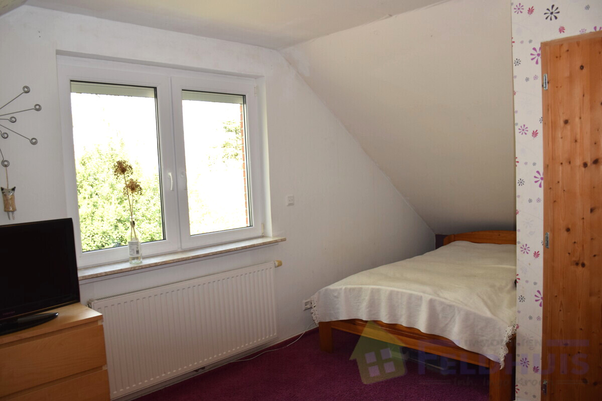 Zimmer links DG Bild 2