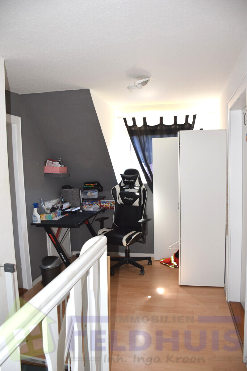 Flur DG Wohnung rechts