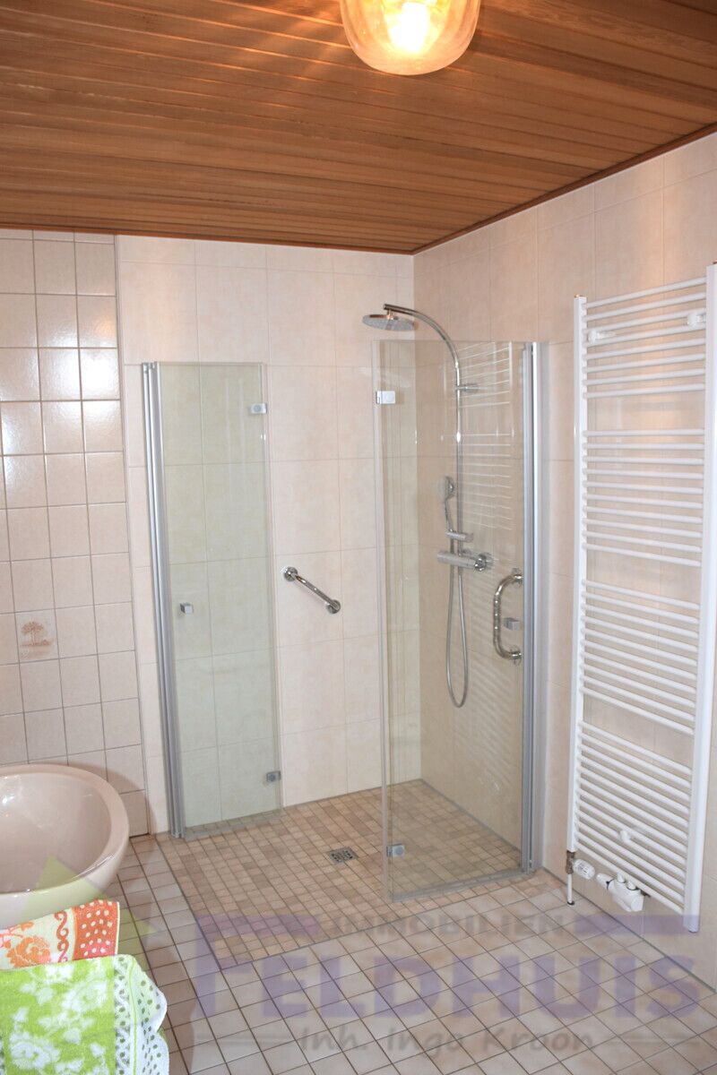 Badezimmer Bild 1