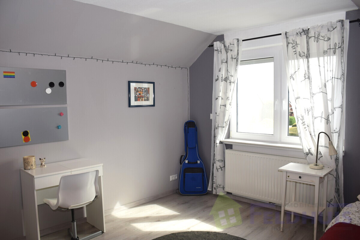 Schlafzimmer DG Bild 2