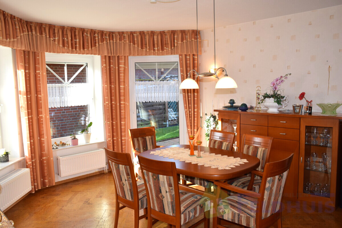 Wohn- und Esszimmer Bild 3