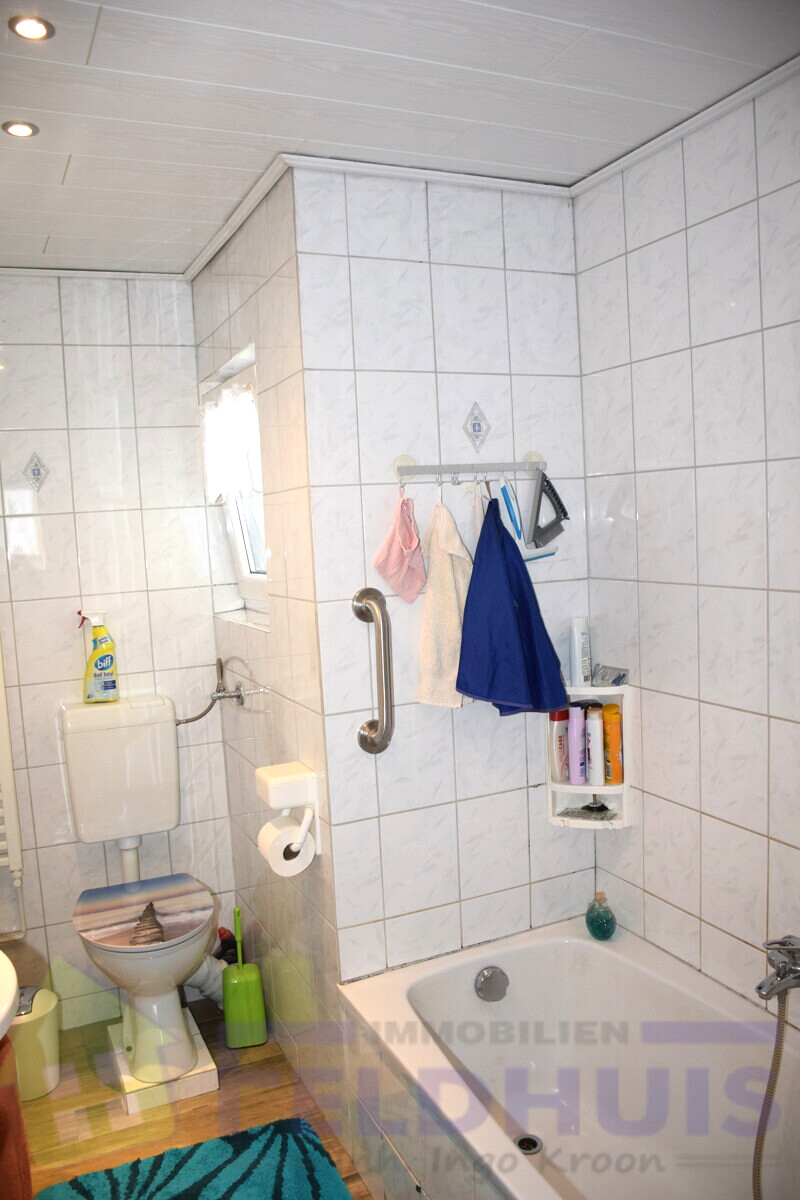 Badezimmer DG Bild 1
