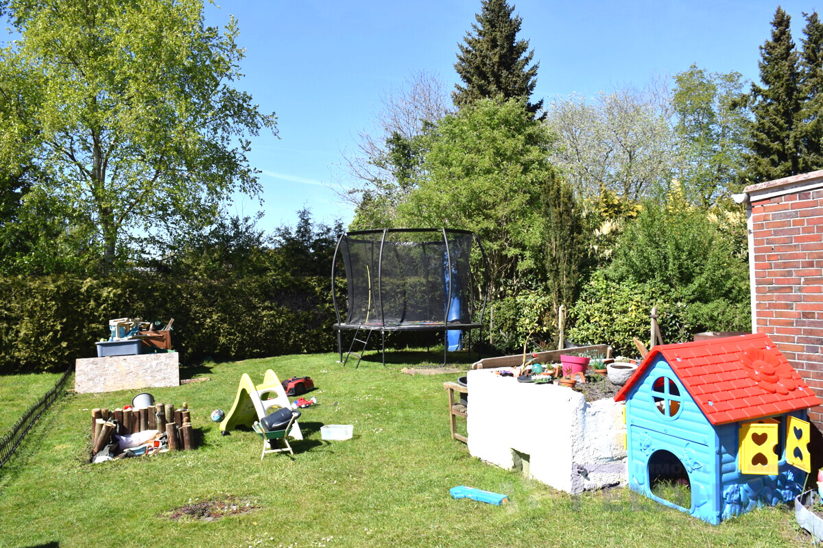 Garten Wohnung rechts