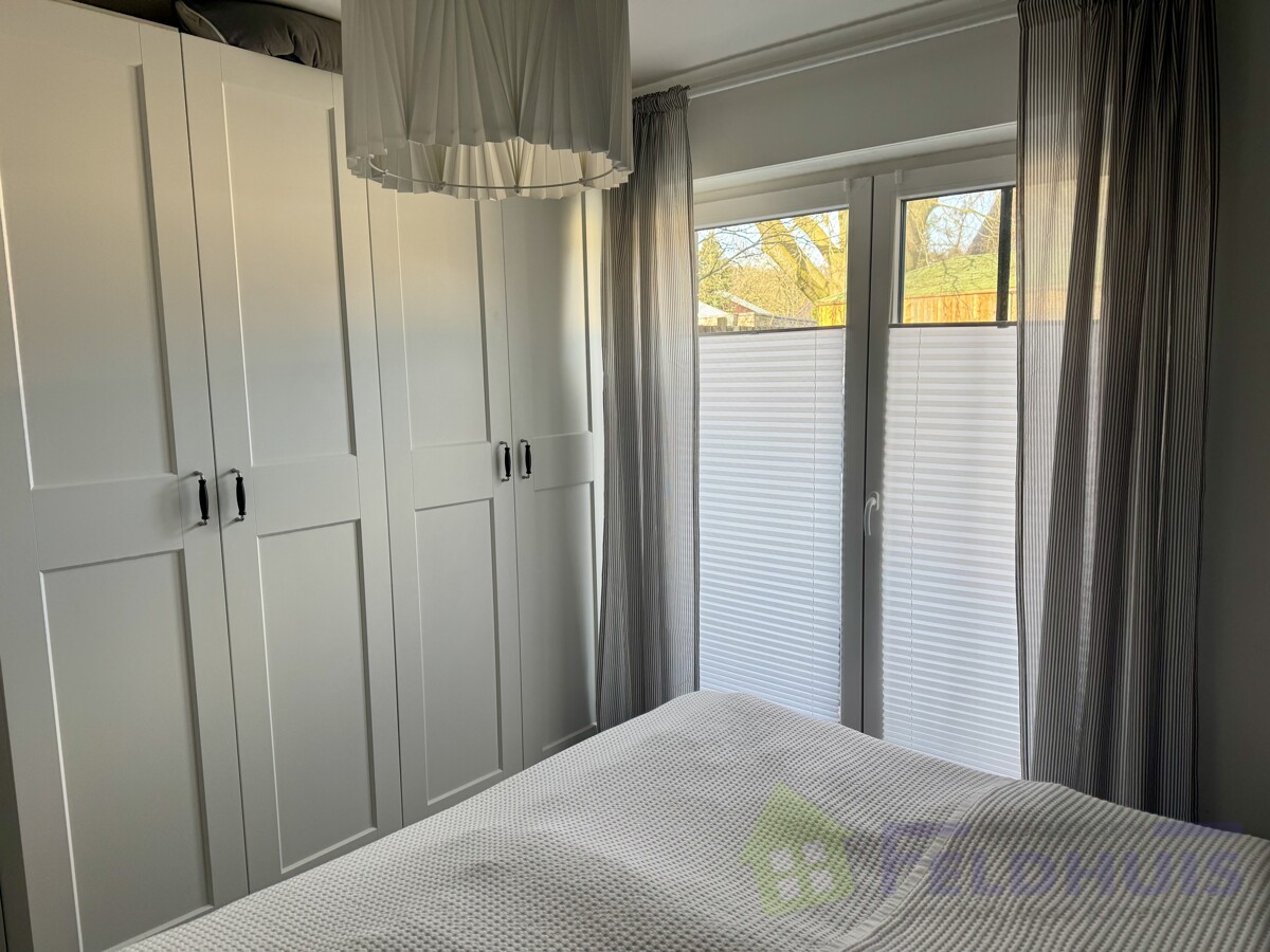 Schlafzimmer Bild 2