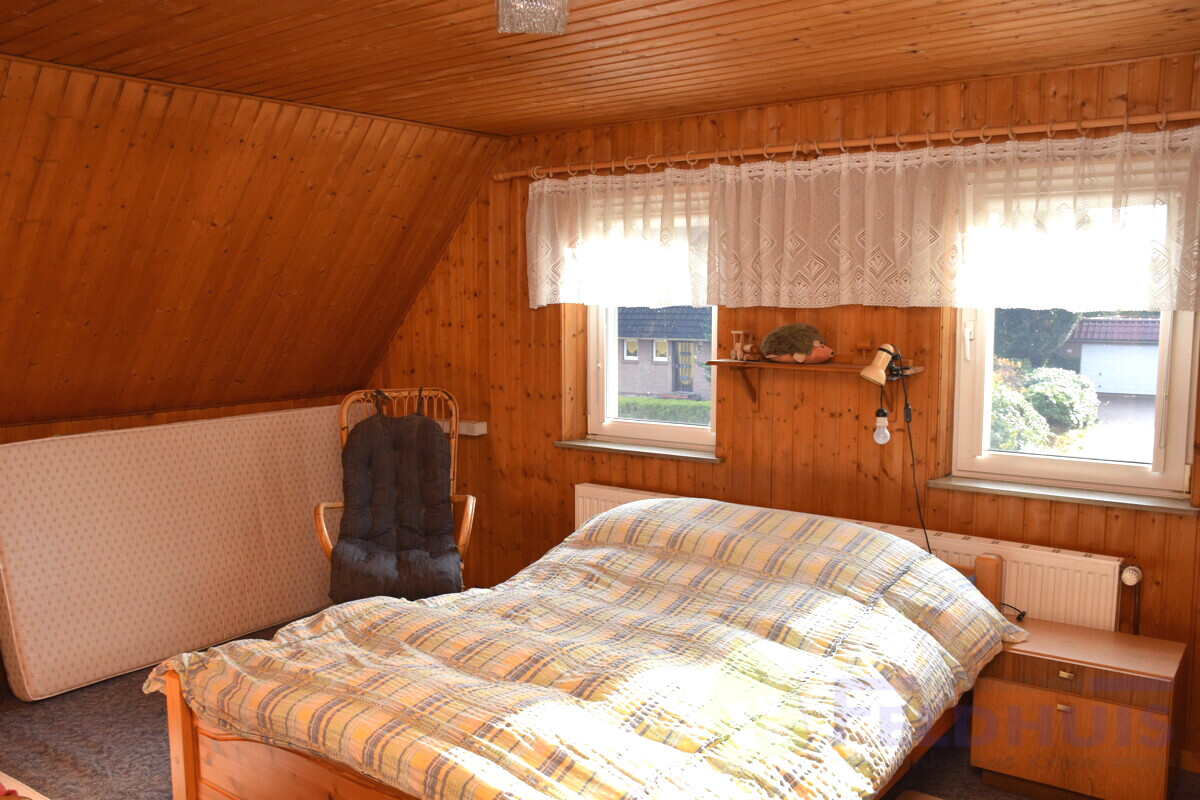 Schalfzimmer DG Bild 1