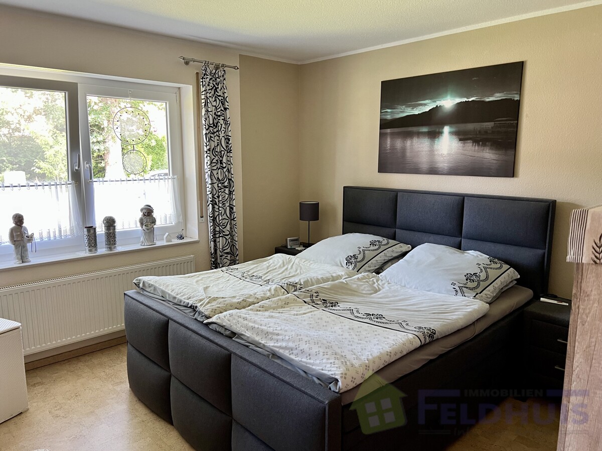 Schlafzimmer Bild 1