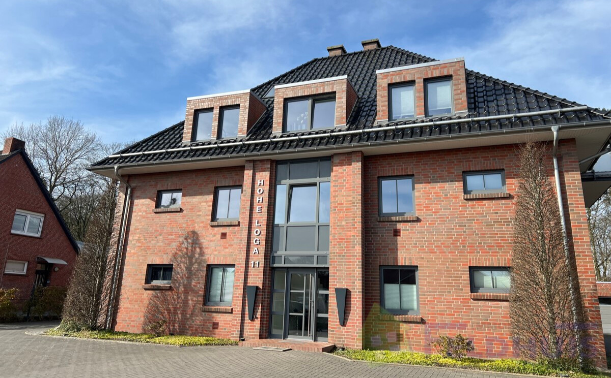 Zentrumsnah wohnen mit Balkon und Fahrstuhl! 3-Zimmer-Wohnung in Leer-Loga!
