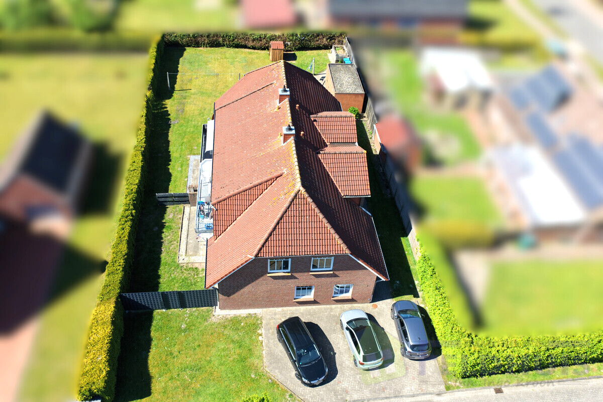 Attraktive Kapitalanlage in zentraler Lage!                                                           Gepflegtes Vierfamilienhaus in Moormerland!