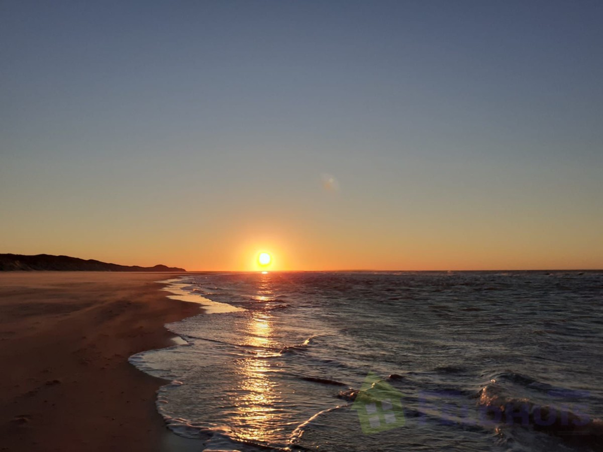 Traumhafte Doppelhaushälfte mit Erstwohnsitz 
und zwei FeWo – Ihr Inselparadies in absoluter 
Top-Lage nahe Weststrand mit Blick auf die Dünen!