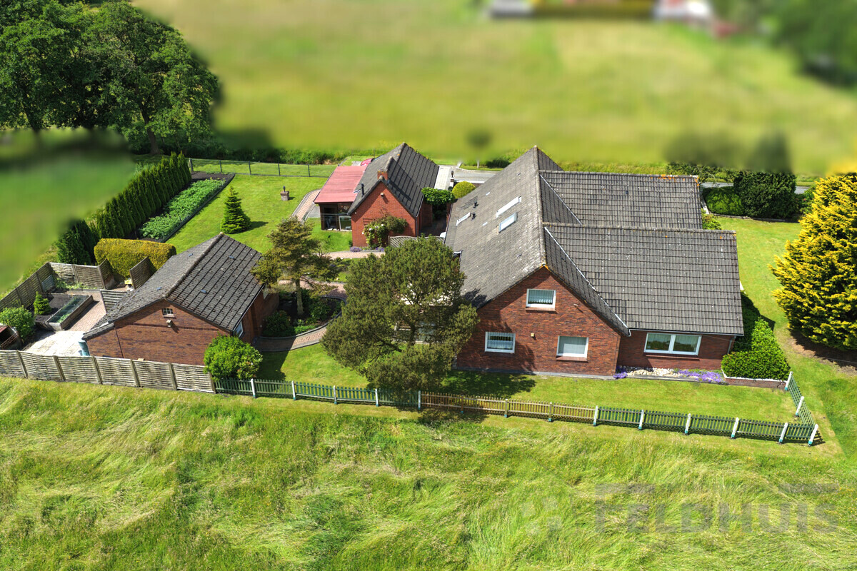 Charmantes Landhaus mit großem Grundstück und Weideland in idyllischer Lage von Moormerland-Veenhusen!