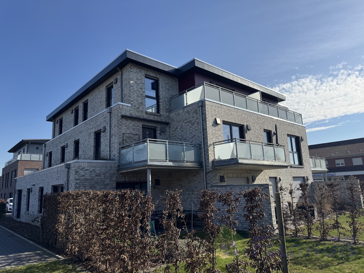 Ihr neues Zuhause: Energieeffiziente 3-Zimmer-Erdgeschosswohnung mit gemütlicher Terrasse in Warsingsfehn!